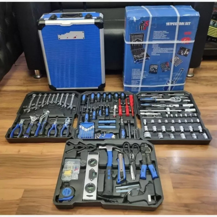 چرخهای جعبه ابزار چمدانی 187پارچه چرخ دار ست کامل ابزار حرفه ای 187pcs tool set wheels