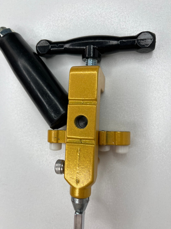 سرامیک بر دستی کاشی بر نمای بغل