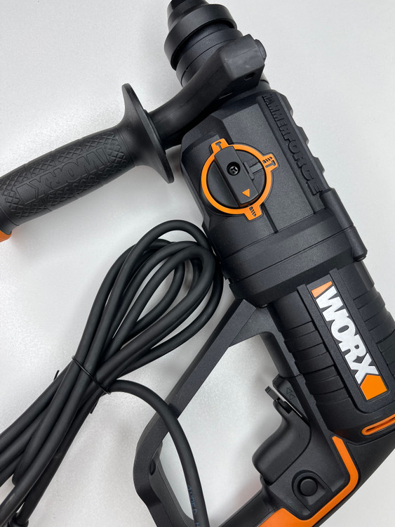 دریل و بتن کن ورکس از نمای بغل