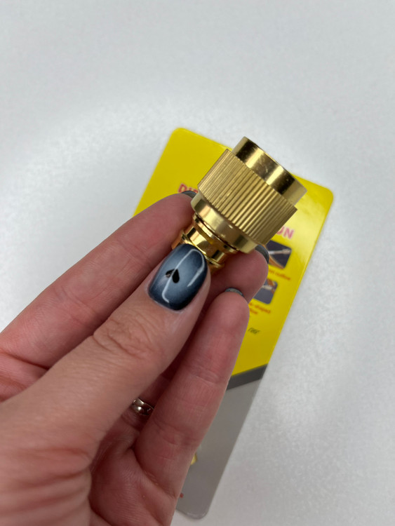 کارواش دو تیکه تمام برنجی نمای نزدیک