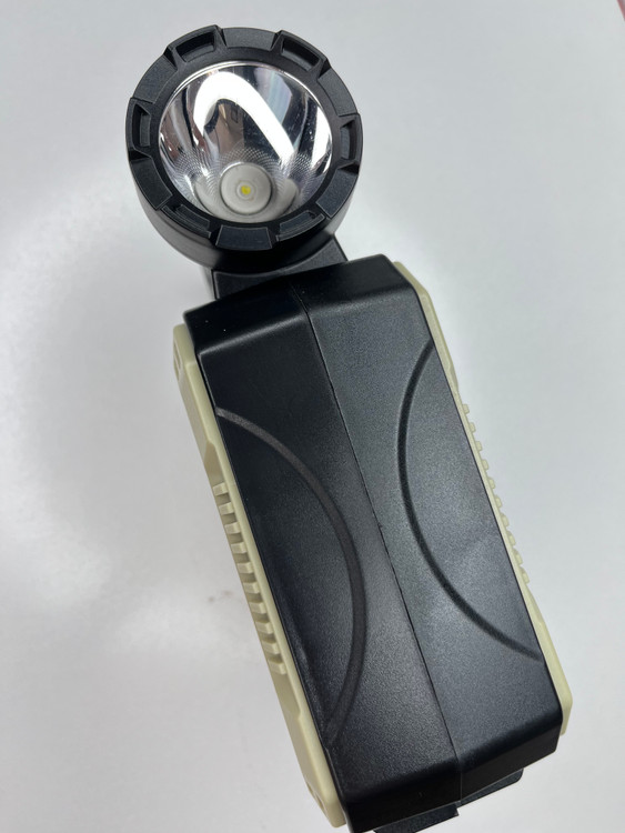 چراغ اضطراری دارای جعبه ابزار جزئیات