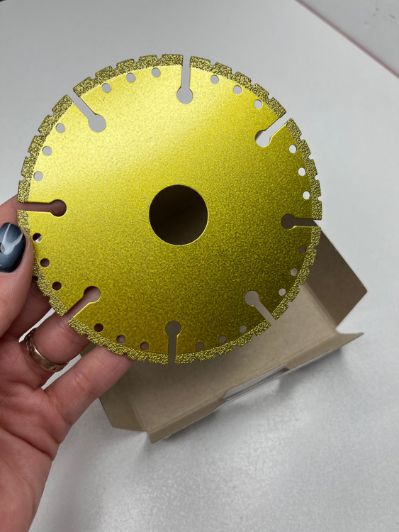 صفحه برش همه کاره دیسک برش نمای نزدیک